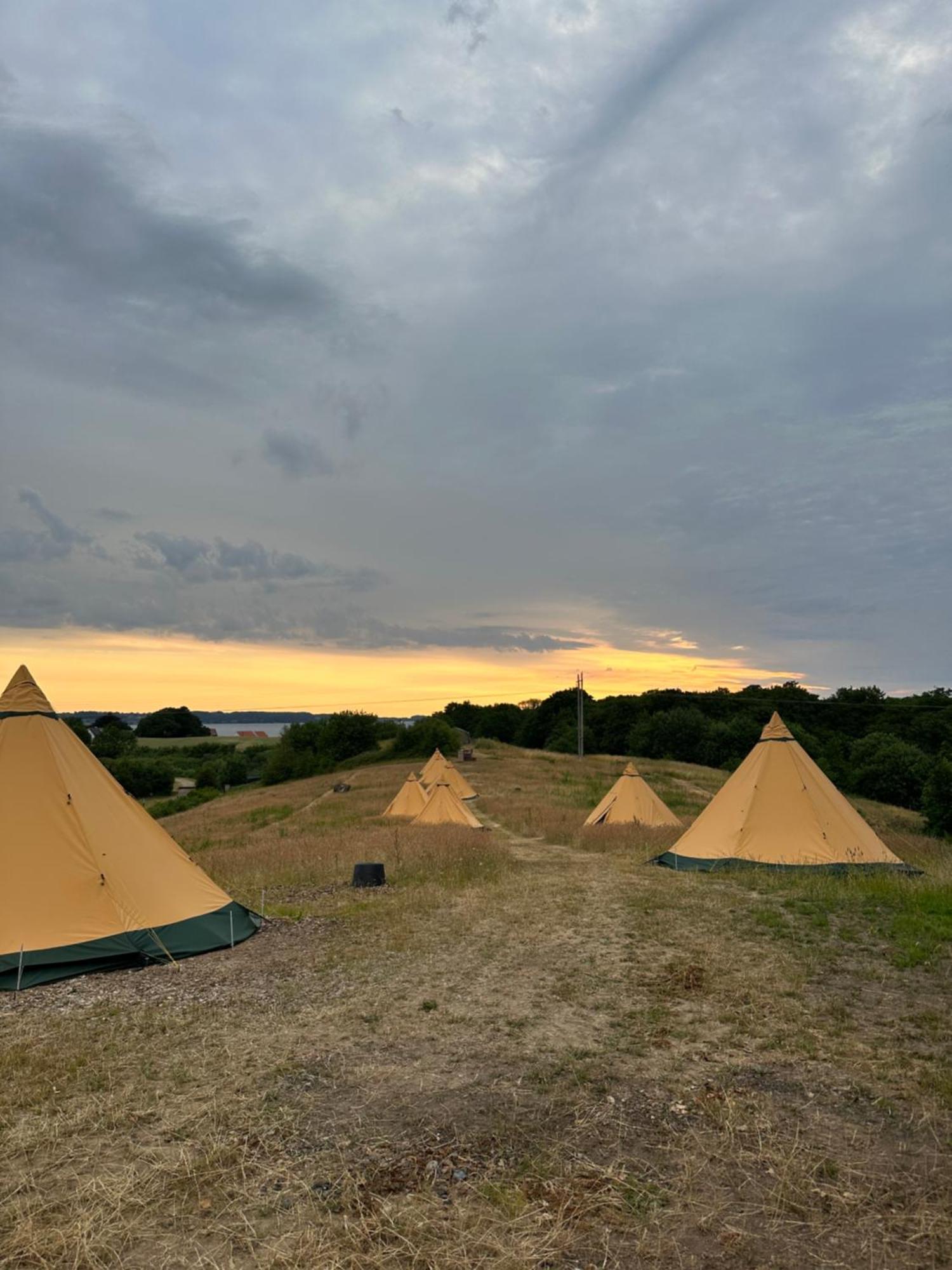 Отель Krusmolle Glamping Обенро Экстерьер фото
